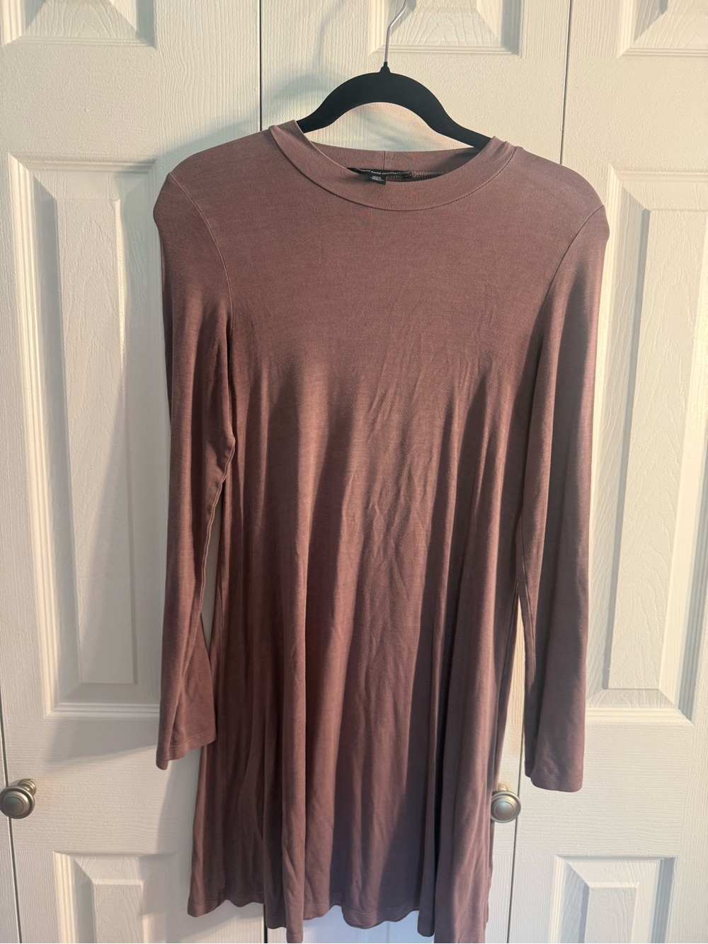 American Eagle Outfitters Dusty Mauve Ribbed Crewneck Tee